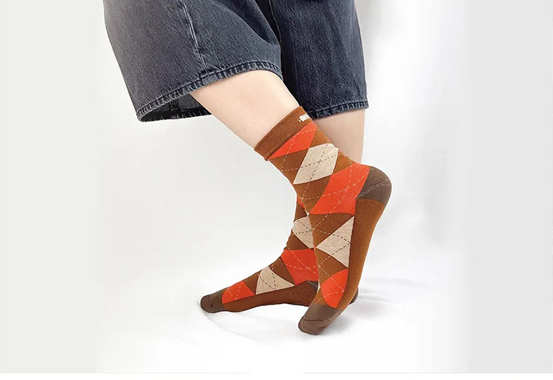 經典菱格紋-咖啡橘 厚襪款(2種尺寸) 